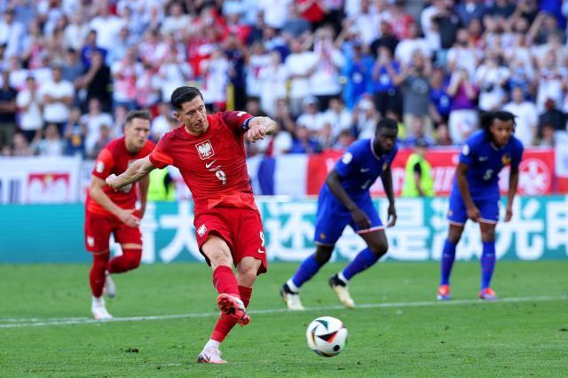 1719365262767017719.jpg lewandowski.jpg