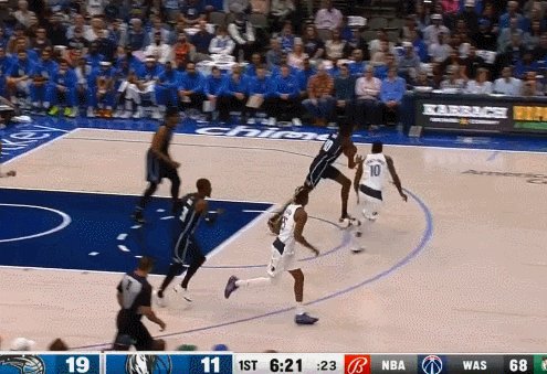 1667447861423016890.gif 2.gif